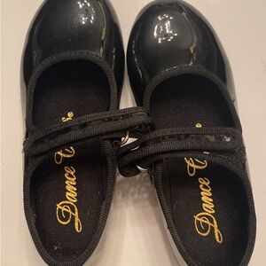 Toddler girl tap shoes